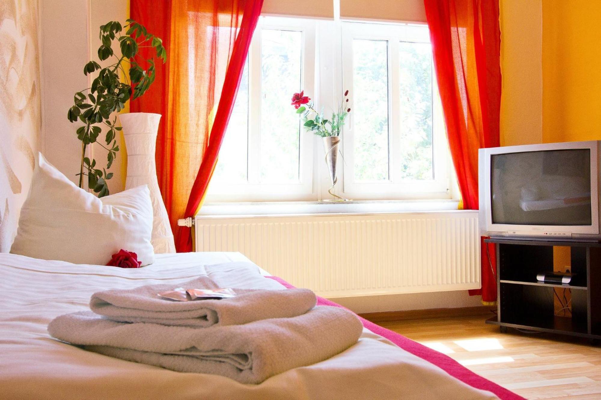 Altstadtperle Central-Inn Дрезден Екстериор снимка